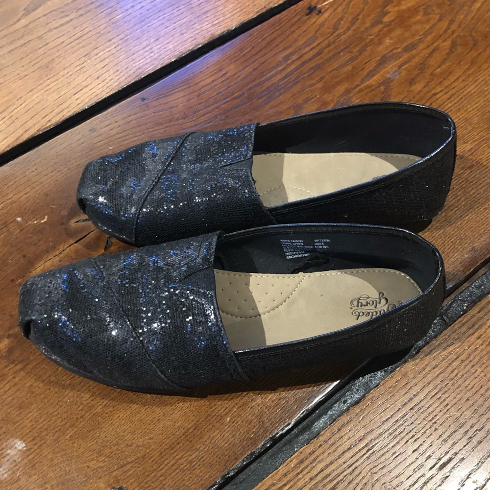 Faded Glory Black flats (Toms look-a-likes)